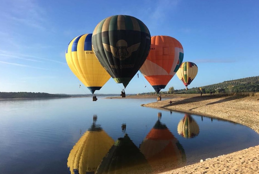 Ases pelos ares. Festival de balonismo pelos céus do Alto Alentejo